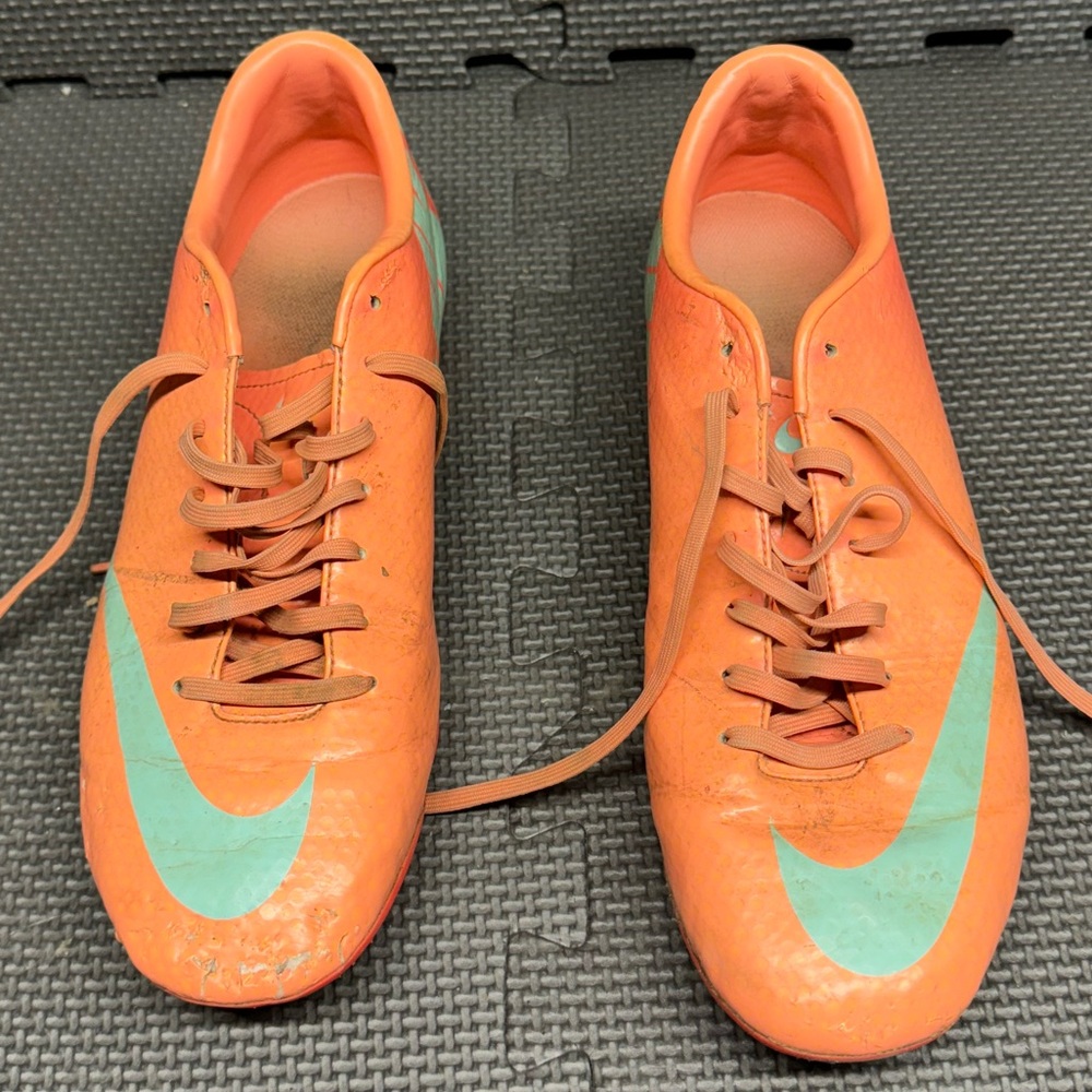 Nike Mercurial Victory IV FG Pro Soccer Cleats